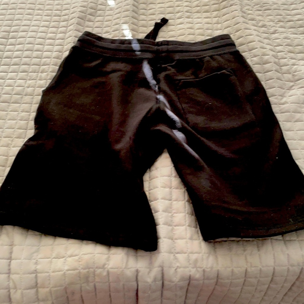 Men’s medium Diamond Supply shorts: New
